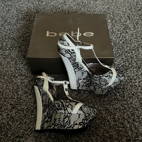 Size 8 Bebe Paula Black and white lace platform heels. Comes with box. - Picture 2 of 5